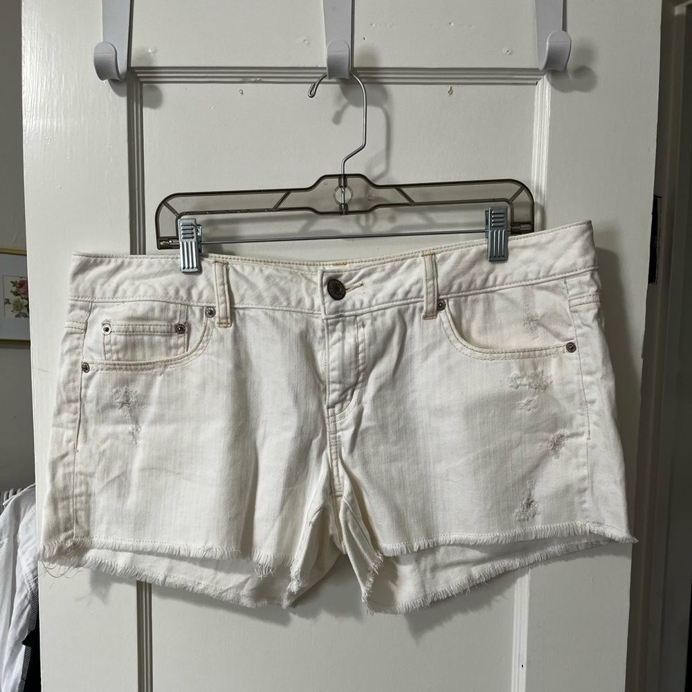 American Eagle white denim shorts